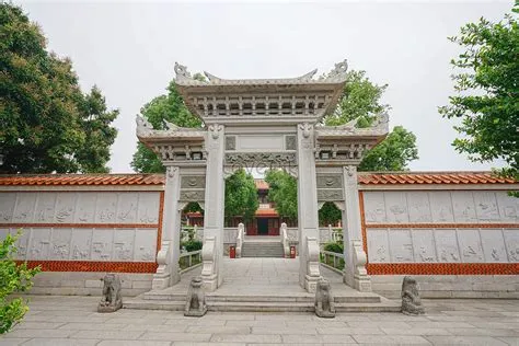 O Templo Kaiyuan, um santuário de paz e beleza arquitetônica em Zhenzhou!